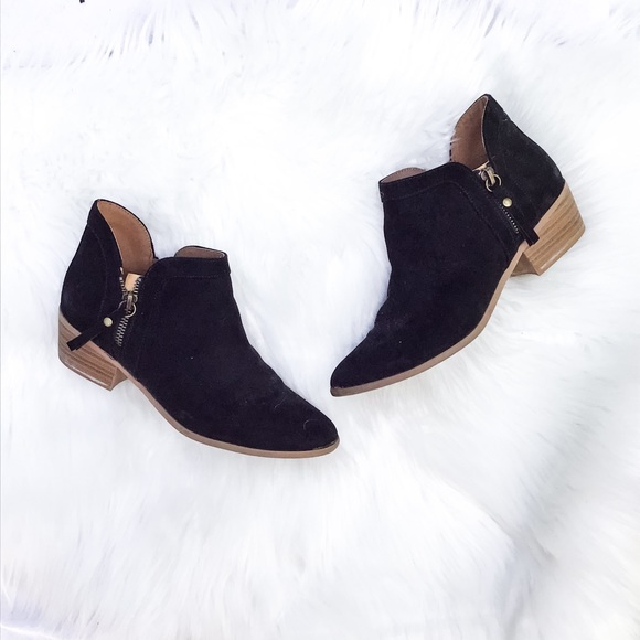 JustFab Shoes - JustFab Black Ankle Booties